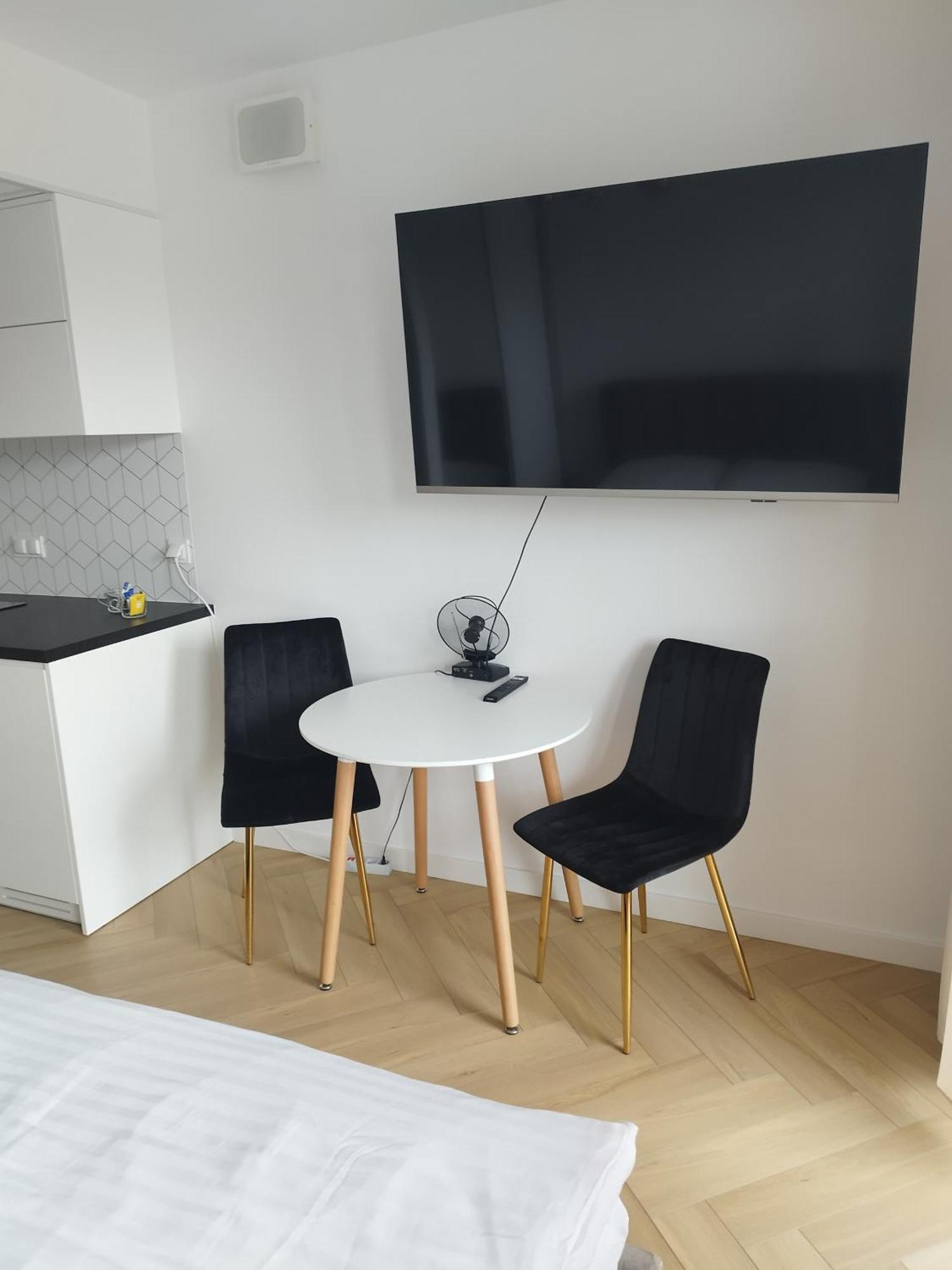 Gold Apartments Pileckiego ワルシャワ エクステリア 写真