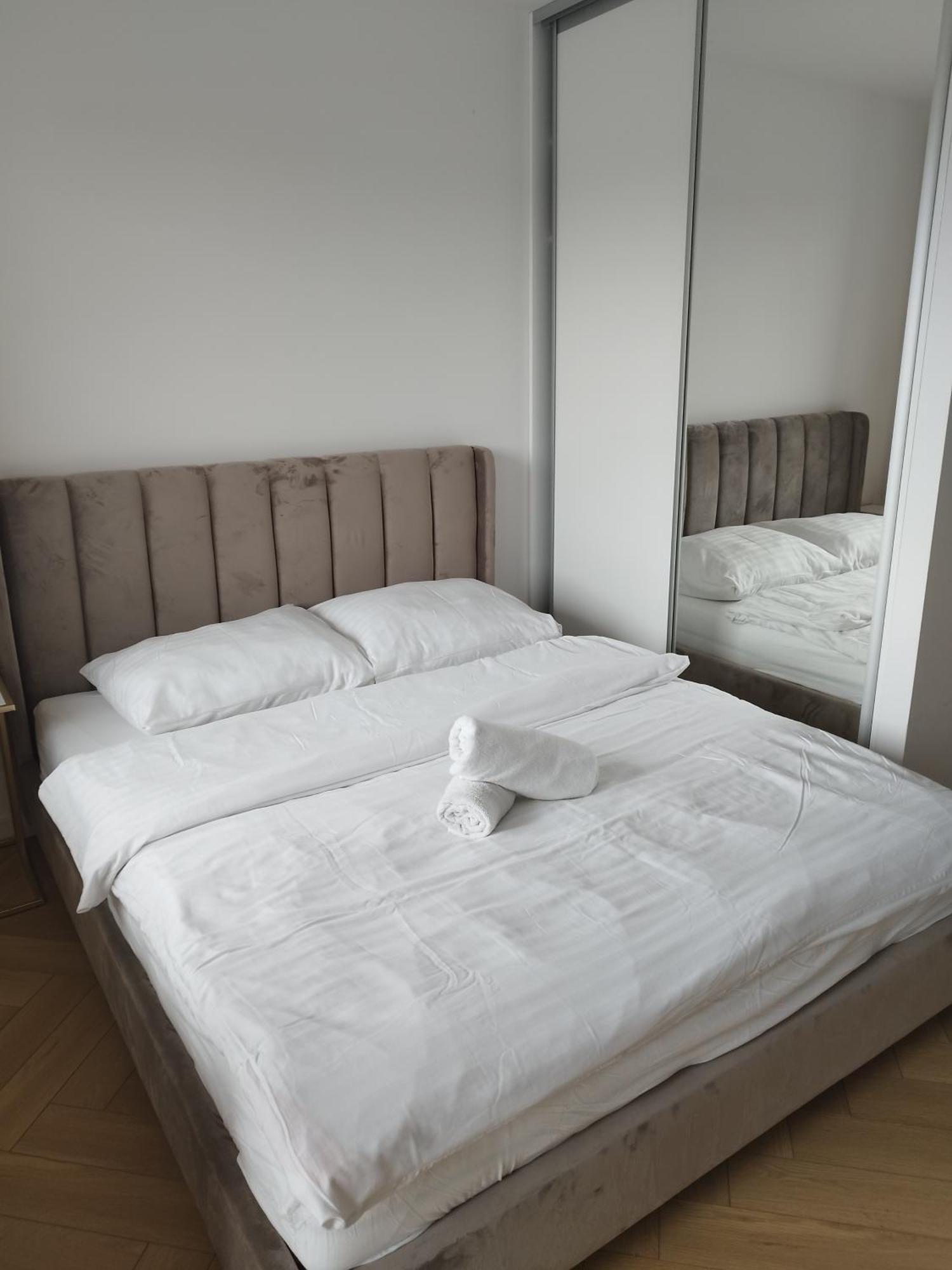 Gold Apartments Pileckiego ワルシャワ エクステリア 写真